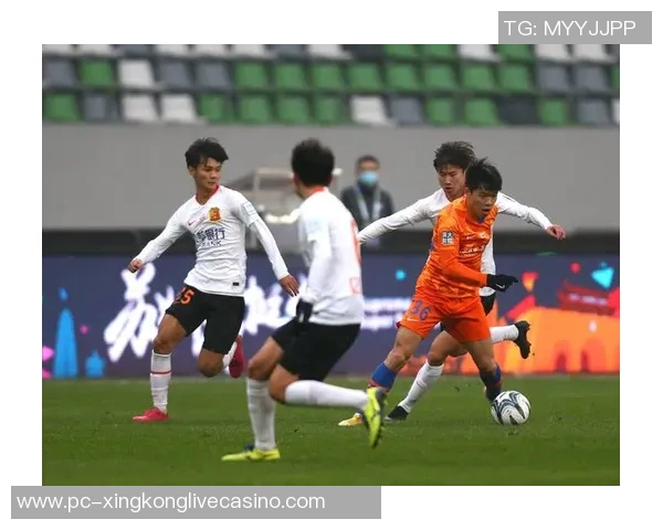 足协杯激战鲁能与卓尔争锋谁将晋级下一轮的决战舞台